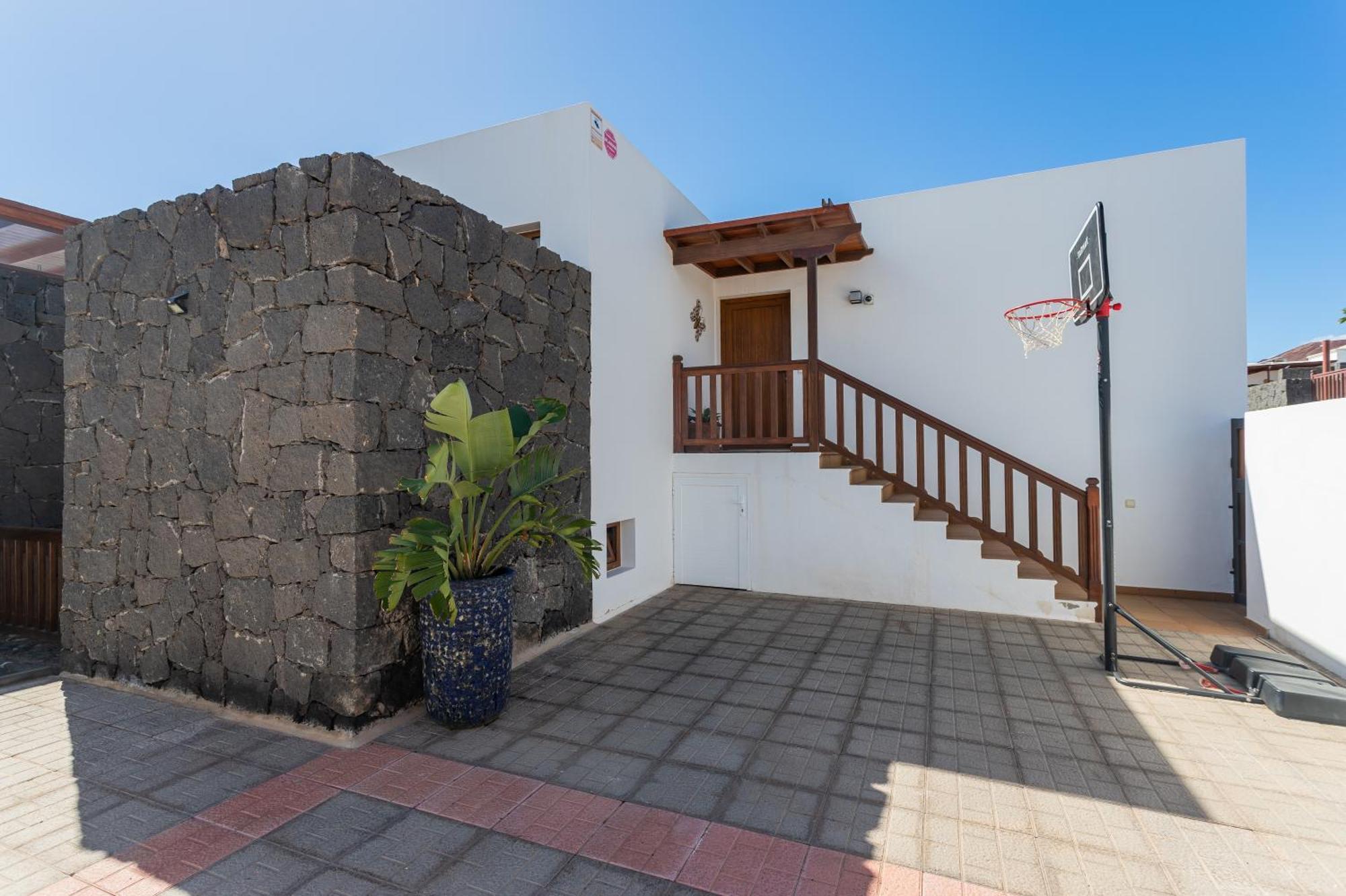 Villa Sarantonton *